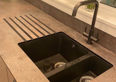 Kitchen sink inset in marble worktop