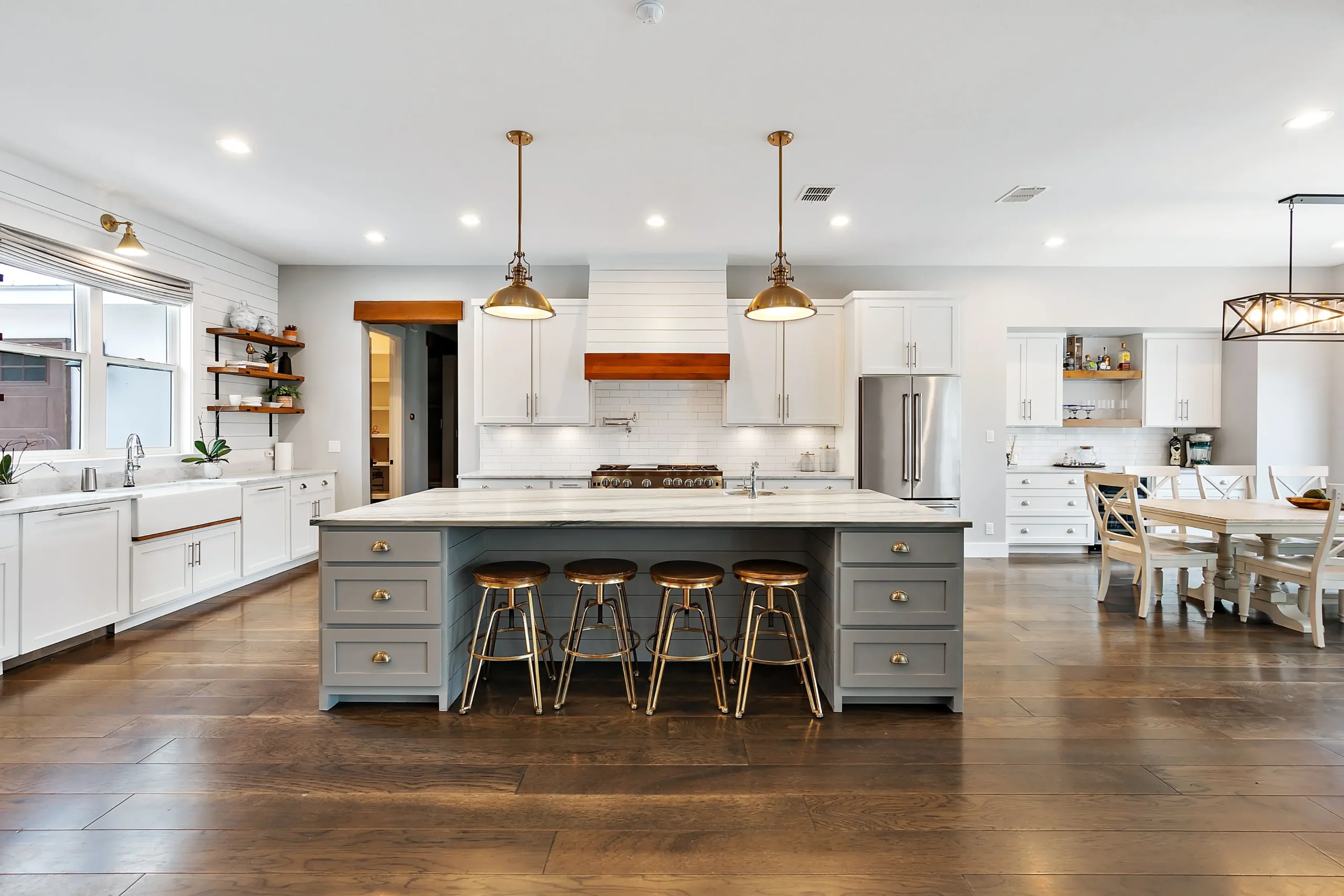 luxury home interior kitchen